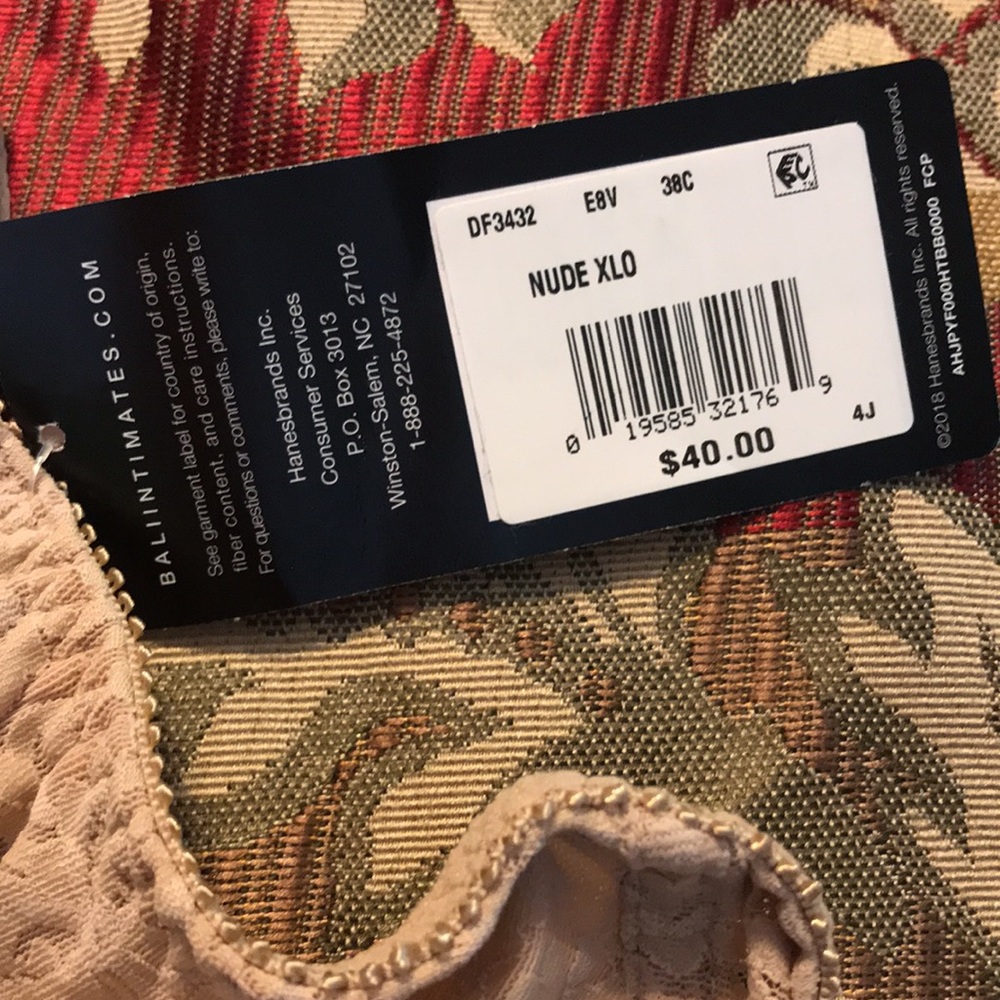 NWT Bali Women’s Lace, Smooth Underwire Bra - Picture 6 of 8